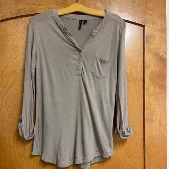 Cynthia Rowley Taupe ¾ Rolled Sleeve Shirt - Picture 1 of 2